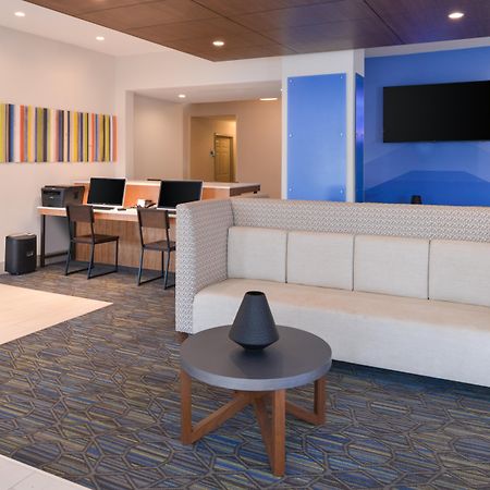 Holiday Inn Express & Suites - Omaha - 120Th And Maple By Ihg Zewnętrze zdjęcie