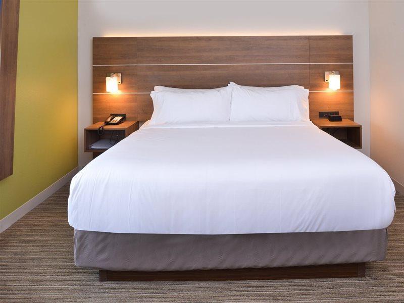 Holiday Inn Express & Suites - Omaha - 120Th And Maple By Ihg Zewnętrze zdjęcie