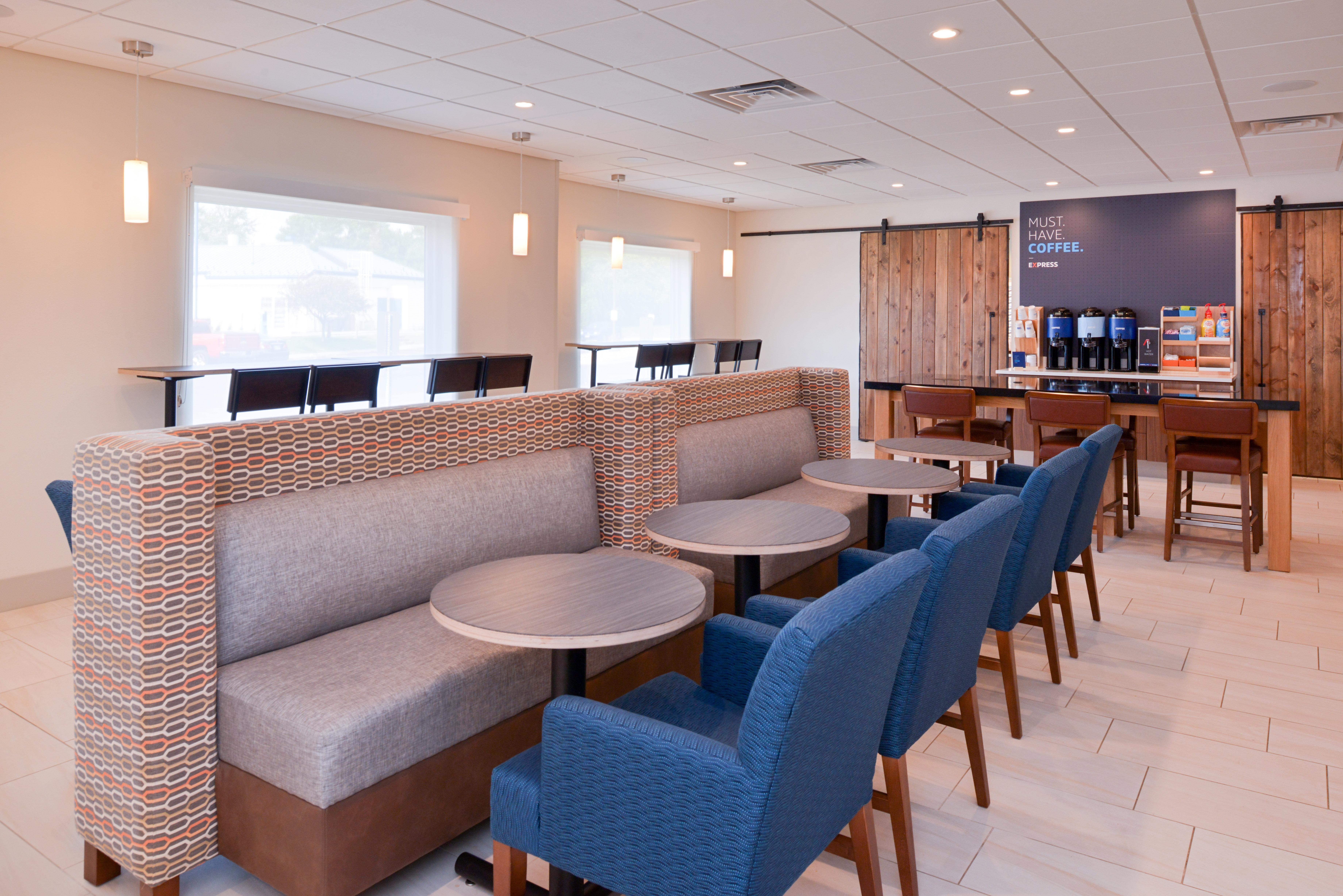Holiday Inn Express & Suites - Omaha - 120Th And Maple By Ihg Zewnętrze zdjęcie